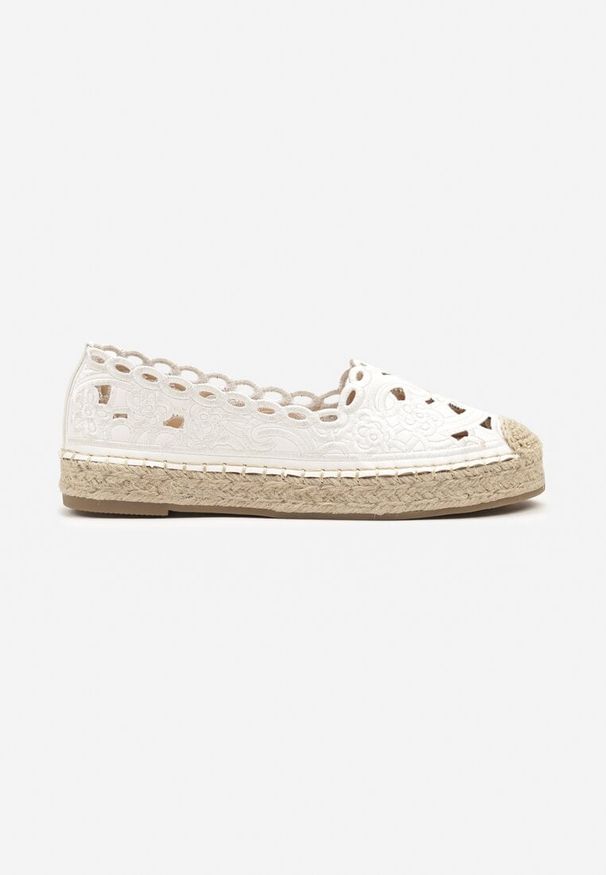 Born2be - Białe Ażurowe Espadryle na Płaskiej Podeszwie Elearuna. Kolor: biały. Materiał: jeans. Wzór: ażurowy. Obcas: na płaskiej podeszwie. Styl: elegancki