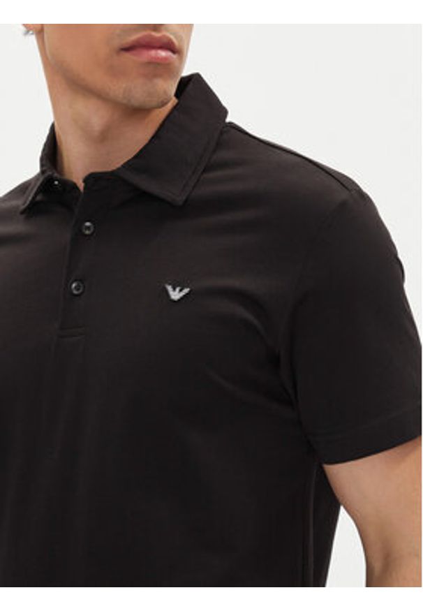 Emporio Armani Polo EM000571 AF12331 UC001 Czarny Regular Fit. Typ kołnierza: polo. Kolor: czarny. Materiał: bawełna