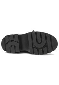 Zielone Botki Karino Modne Buty Damskie. Zapięcie: klamry. Kolor: zielony. Materiał: skóra, welur, futro, syntetyk. Sezon: zima, jesień. Styl: elegancki