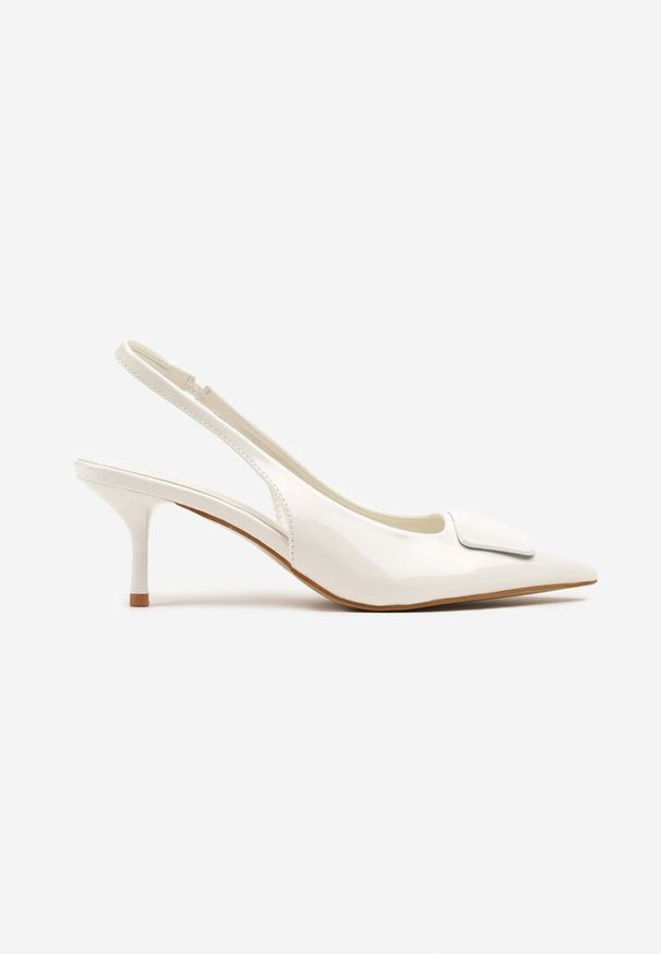 Renee - Białe Lakierowane Sandały Typu Slingback na Szpilce Kalivan. Okazja: na co dzień. Nosek buta: szpiczasty. Zapięcie: pasek. Kolor: biały. Materiał: lakier. Obcas: na szpilce. Styl: klasyczny, elegancki, casual