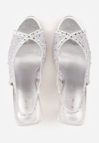 Born2be - Srebrne Sandały na Szpilce VICES z Transparentną Cholewką i Cyrkoniami Imelle. Nosek buta: otwarty. Kolor: srebrny. Materiał: skóra, materiał. Wzór: aplikacja. Sezon: lato. Obcas: na szpilce. Styl: klasyczny. Wysokość obcasa: średni #5