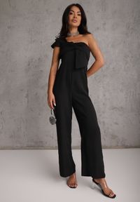 Renee - Czarny Kombinezon VICES na Jedno Ramię z Wiązaniem Arrida. Kolor: czarny. Materiał: zamsz. Styl: elegancki, wizytowy #3