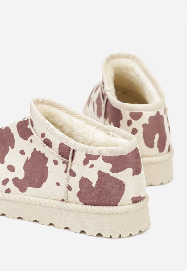 Renee - Brązowe w krowie łaty Niskie Śniegowce o Wsuwanym Fasonie Alodra. Okazja: na co dzień. Kolor: brązowy. Materiał: puch, jeans. Styl: casual, elegancki