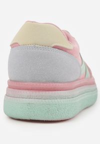 Renee - Różowe Sneakersy Typu Kultowe Tenisówki na Niskiej Platformie Olritia. Okazja: na co dzień, na spacer. Kolor: różowy. Materiał: jeans. Wzór: aplikacja. Obcas: na platformie. Sport: turystyka piesza #3