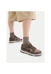 Sneakersy Nike. Kolor: brązowy #1