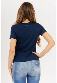 Guess - GUESS Granatowy t-shirt damski iconic. Kolor: niebieski. Materiał: bawełna. Wzór: aplikacja #3
