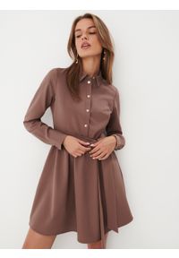 Mohito - Brązowa koszulowa sukienka mini - Brązowy. Kolor: brązowy. Typ sukienki: koszulowe. Długość: mini #2