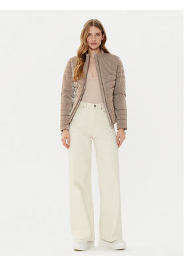 Guess Kurtka puchowa W5RL61 WH0V0 Beżowy Regular Fit. Kolor: beżowy. Materiał: syntetyk