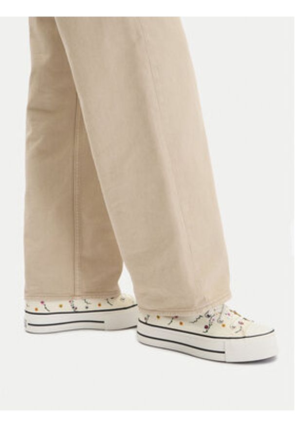 Converse Trampki Chuck Taylor All Star Lift A15536C Écru. Materiał: materiał