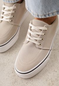 Born2be - Beżowe Klasyczne Tenisówki z Ozdobnym Paskiem przy Podeszwie Ranora. Zapięcie: pasek. Kolor: beżowy. Materiał: jeans, dresówka. Szerokość cholewki: normalna. Wzór: gładki. Styl: klasyczny #3