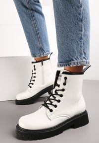 Born2be - Białe Botki w Stylu Workerów Elnatea. Okazja: na co dzień. Kolor: biały. Materiał: jeans. Styl: casual