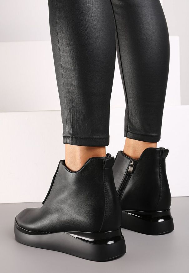 Born2be - Czarne Botki na Grubej Podeszwie z Cyrkoniami Bellabra. Okazja: na co dzień. Kolor: czarny. Materiał: jeans. Wzór: aplikacja. Styl: elegancki, casual