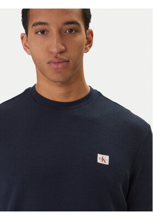 Calvin Klein Jeans T-Shirt Waffle Badge LV04RD008G Granatowy Regular Fit. Kolor: niebieski. Materiał: syntetyk