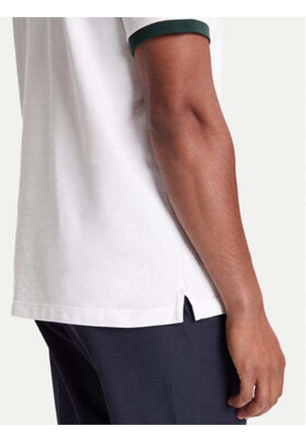 Guess Polo M5YP03 KCJV1 Biały Regular Fit. Typ kołnierza: polo. Kolor: biały. Materiał: bawełna