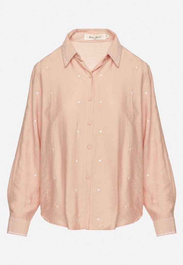 Born2be - Różowa Wiskozowa Koszula z Haftowanymi Sercami Kollireia. Okazja: na co dzień. Typ kołnierza: kołnierzyk klasyczny. Kolor: różowy. Długość: długie. Wzór: haft. Materiał: wiskoza. Długość rękawa: długi rękaw. Sezon: wiosna. Styl: casual, klasyczny