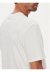 Calvin Klein T-Shirt LV04LC241G Biały Regular Fit. Kolor: biały. Materiał: bawełna #4