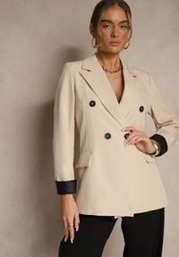 Renee - Beżowa Taliowana Marynarka Ozdobiona Klapami Evelhiria. Okazja: na co dzień. Kolor: beżowy. Materiał: jeans. Wzór: aplikacja. Styl: klasyczny, elegancki, casual