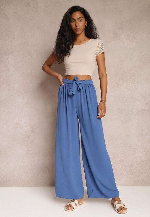 Renee - Granatowe Spodnie z Szerokimi Nogawkami i Doszytym Paskiem w Talii Atita. Kolor: niebieski