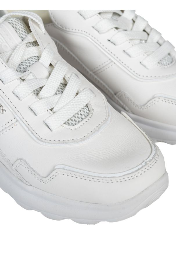 Geox Sneakersy "Spherica" | D16NUD 00085 | Kobieta | Biały. Nosek buta: okrągły. Kolor: biały. Materiał: skóra, tkanina