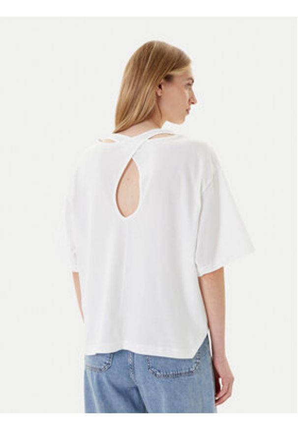 United Colors of Benetton - United Colors Of Benetton T-Shirt 3903D10AA Biały Boxy Fit. Kolor: biały. Materiał: bawełna