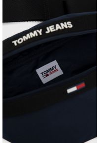 Tommy Jeans Nerka kolor granatowy. Kolor: niebieski. Materiał: poliester. Wzór: aplikacja