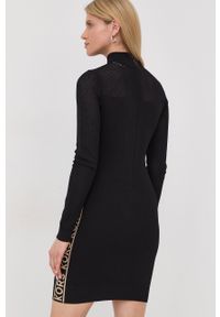 MICHAEL Michael Kors sukienka kolor czarny mini dopasowana. Kolor: czarny. Materiał: wiskoza. Typ sukienki: dopasowane. Długość: mini