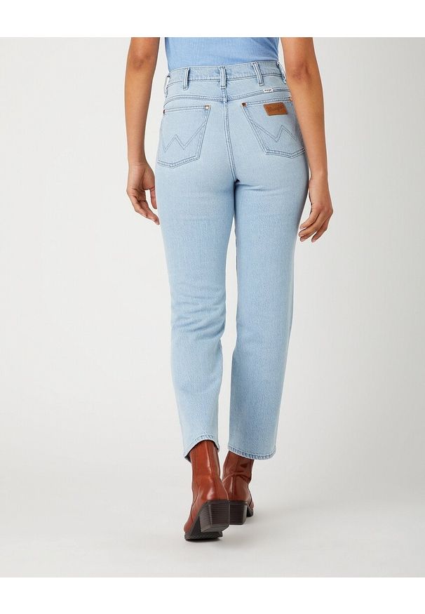 Wrangler - WRANGLER damskie spodnie jeansowe WIDE WEST BRIGHT CLOUD 112141309