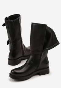 Renee - Czarne Botki Biker Boots Zdobione Klamerkami i Kieszonką Nalinnea. Okazja: na imprezę, na co dzień. Kolor: czarny. Materiał: jeans, skóra. Wzór: aplikacja. Styl: elegancki, casual, rockowy #4