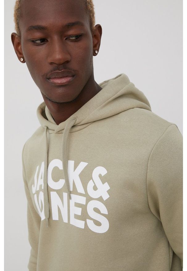 Jack & Jones bluza męska kolor zielony z kapturem z nadrukiem. Typ kołnierza: kaptur. Kolor: zielony. Wzór: nadruk