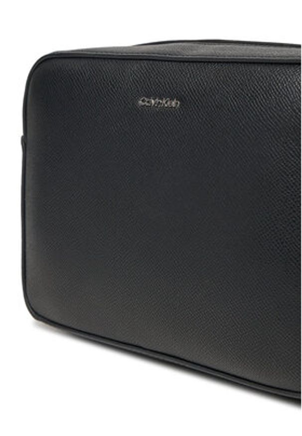 Calvin Klein Torebka Ck Must Small Camera Bag_Caviar K60K613084 Czarny. Kolor: czarny. Materiał: skórzane