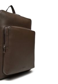 Calvin Klein Plecak Micro Pebble Slim Sq Bp 42 LV04D3005G Brązowy. Kolor: brązowy. Materiał: skóra