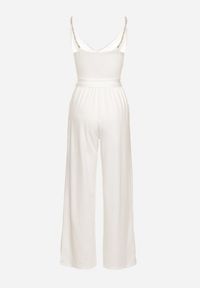 Born2be - Biały Kombinezon na Ozdobnych Ramiączkach z Gumką w Pasie i Materiałowym Paskiem Cinna. Kolor: biały. Materiał: materiał. Długość rękawa: na ramiączkach. Styl: klasyczny #4