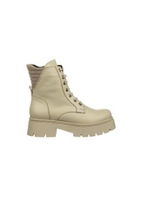 Trzewiki Bayla-161 084 605 05 1 Beige Beige Suede 161592, Beżowy, Skóra naturalna - 39. Okazja: na co dzień. Kolor: beżowy. Szerokość cholewki: normalna. Wysokość cholewki: za kostkę. Materiał: skóra. Sezon: zima, jesień. Obcas: na obcasie. Styl: elegancki, casual, klasyczny. Wysokość obcasa: średni #1