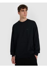 4f - 4F Bluza dresowa nierozpinana bez kaptura męska - czarna S. Okazja: na co dzień. Typ kołnierza: bez kaptura. Kolor: czarny. Materiał: dresówka. Styl: klasyczny, casual