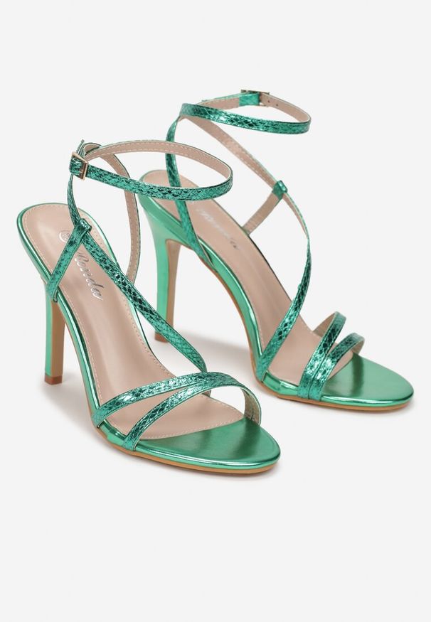 Born2be - Zielone Eleganckie Sandały na Wysokiej Szpilce z Ozdobnym Tłoczeniem Kavea. Kolor: zielony. Styl: elegancki