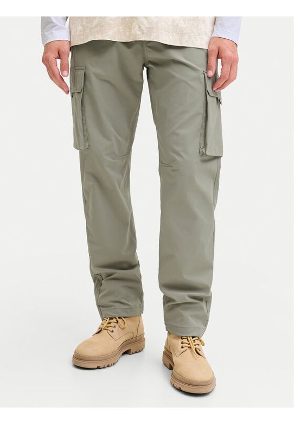 Jack & Jones Spodnie dresowe Kane Ivan 12288610 Zielony Regular Fit. Kolor: zielony. Materiał: syntetyk