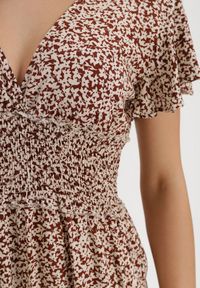 Born2be - Beżowo-Bordowy Kombinezon Aedinna. Kolor: beżowy. Materiał: wiskoza, jeans, tkanina. Długość rękawa: krótki rękaw. Długość: krótkie. Wzór: kwiaty #3