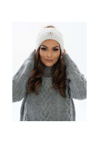 Czapka damska Peterson PTN HAT-06 biała. Kolor: biały. Materiał: tkanina. Wzór: ze splotem. Sezon: zima