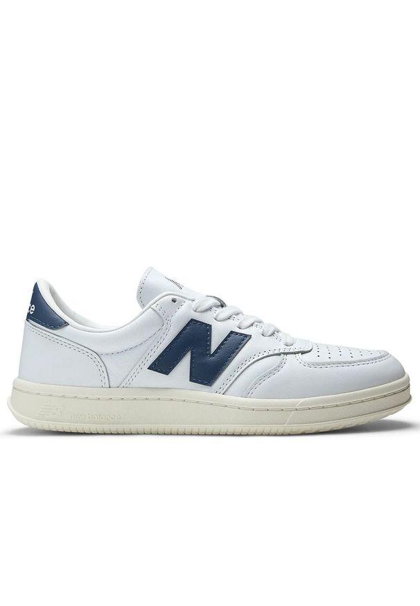 Buty męskie New Balance U5002D3 - białe. Okazja: na co dzień. Kolor: biały. Materiał: zamsz, guma, nubuk. Szerokość cholewki: normalna. Sport: tenis