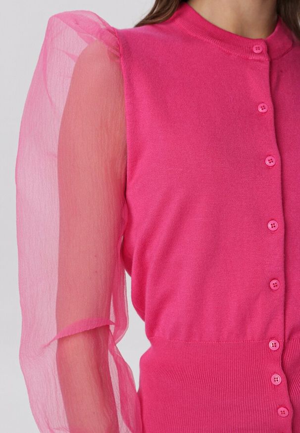 Born2be - Różowy Kardigan Tanisha. Kolor: różowy. Materiał: prążkowany, dzianina, tkanina. Długość rękawa: na ramiączkach. Długość: długie. Styl: klasyczny