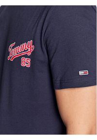 Tommy Jeans T-Shirt College 85 Logo DM0DM15672 Granatowy Regular Fit. Kolor: niebieski. Materiał: bawełna #4