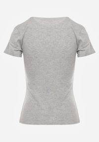 Born2be - Jasnoszary T-shirt Nysalphia. Kolor: szary. Materiał: bawełna, elastan, dzianina. Długość rękawa: krótki rękaw. Długość: krótkie. Styl: klasyczny #6