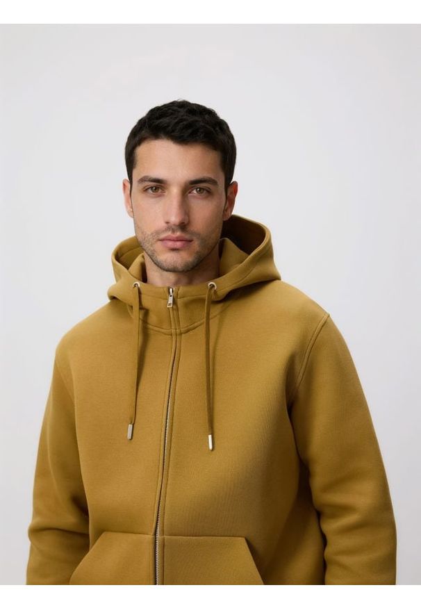 Reserved - Bluza z kapturem - warm olive. Typ kołnierza: kaptur. Materiał: dzianina, bawełna