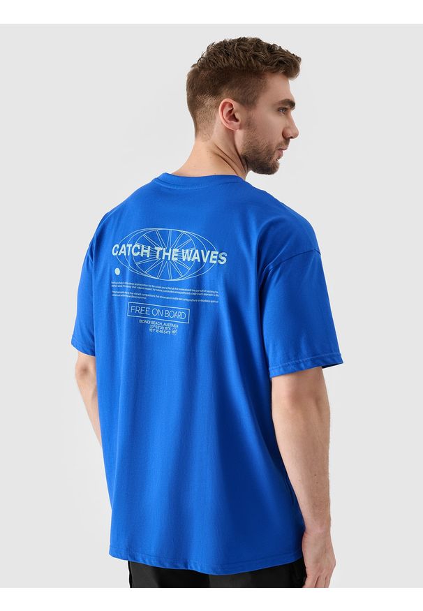 4f - 4F T-shirt oversize z nadrukiem męski - niebieski L. Okazja: na co dzień. Kolor: niebieski. Materiał: dzianina, bawełna, jersey. Długość rękawa: krótki rękaw. Długość: krótkie. Wzór: nadruk. Styl: klasyczny, sportowy, casual
