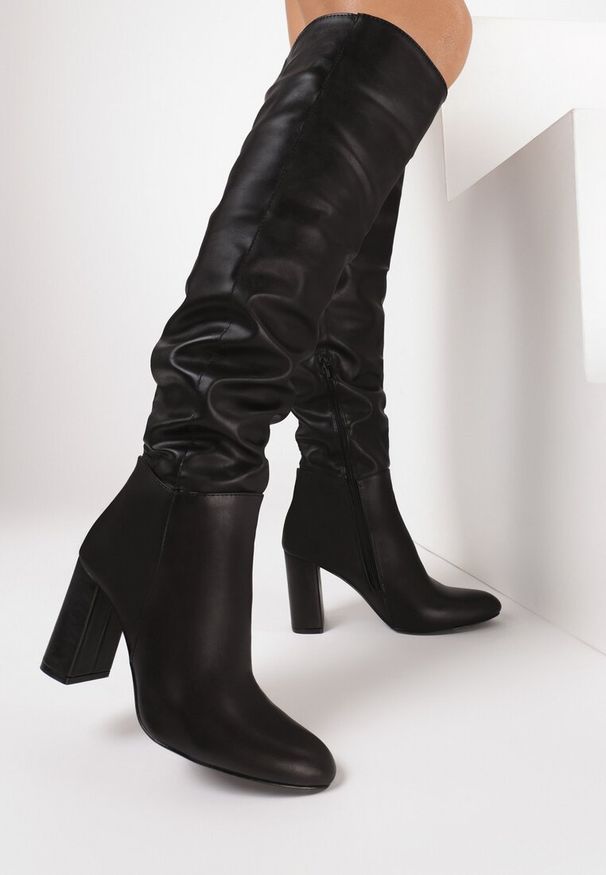 Born2be - Czarne Kozaki Aravalur. Okazja: na co dzień. Kolor: czarny. Materiał: jeans. Obcas: na obcasie. Styl: casual. Wysokość obcasa: średni