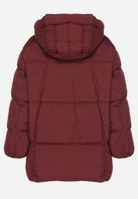 Born2be - Bordowa Pikowana Kurtka o Kroju Oversize z Kapturem Galandia. Okazja: na spacer, na co dzień. Typ kołnierza: kaptur. Kolor: czerwony. Materiał: jeans, poliester. Styl: casual, elegancki #5
