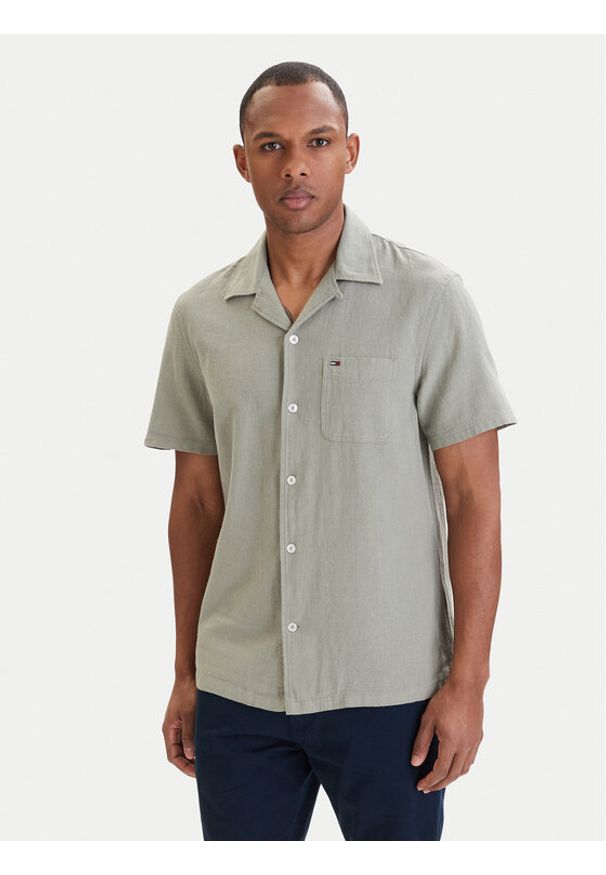 Tommy Jeans Koszula DM0DM23058 Zielony Regular Fit. Kolor: zielony. Materiał: bawełna