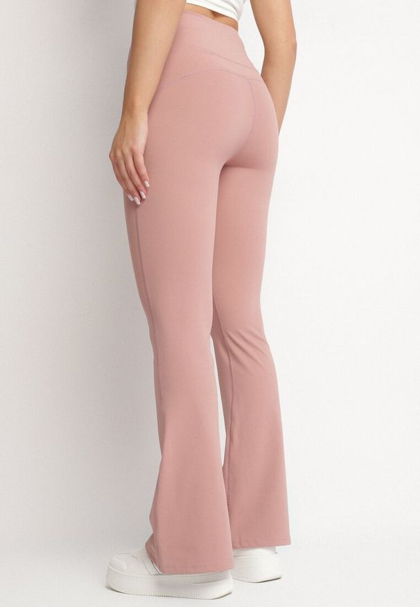 Born2be - Różowe Legginsy o Kroju Dzwonów z Wysokim Stanem Koritea. Okazja: na co dzień. Stan: podwyższony. Kolor: różowy. Styl: klasyczny, casual