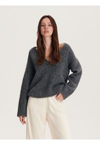 Reserved - Sweter z dodatkiem wełny - szary. Kolor: szary. Materiał: wełna. Długość: długie