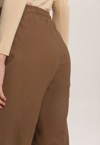 Renee - Brązowe Spodnie Joggery Usinola. Kolor: brązowy. Długość: długie. Wzór: gładki #2